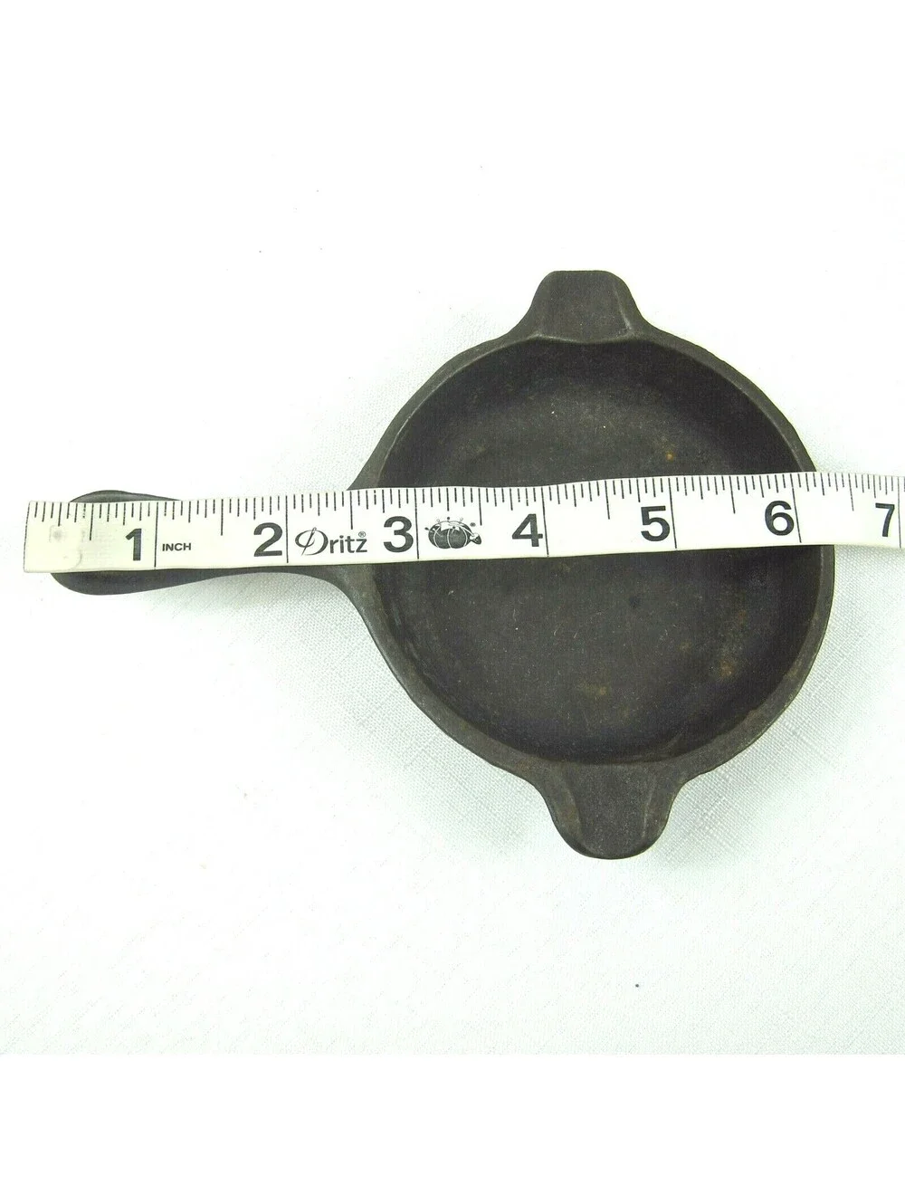 Vintage Wagner Ware Cast Iron Frying Pan 1050 A Miniature Ashtray Skillet USA